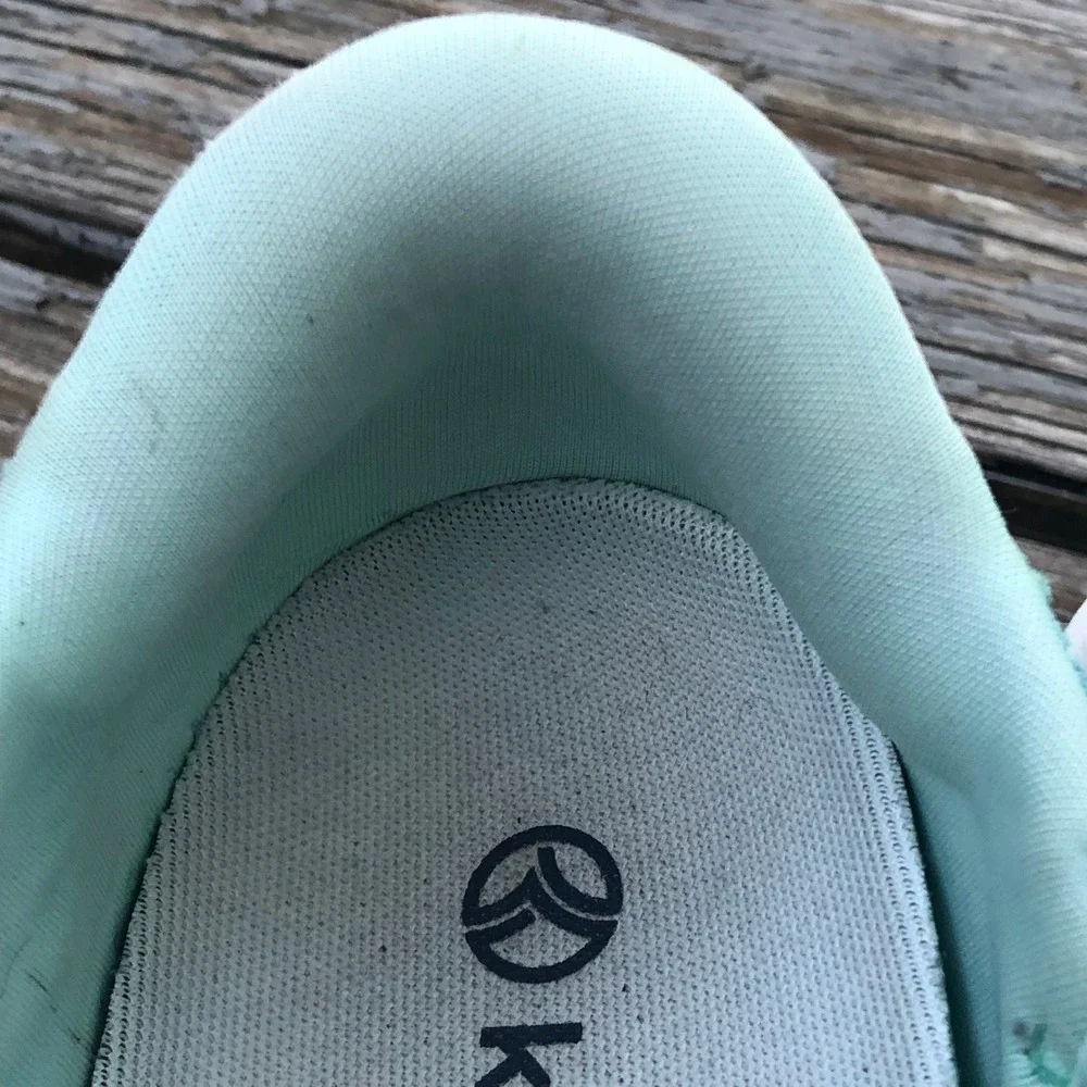Kizik Lima Sneakers Green Womens 11 Mens 9.5 Spearmint Hands Free Knit Shoes